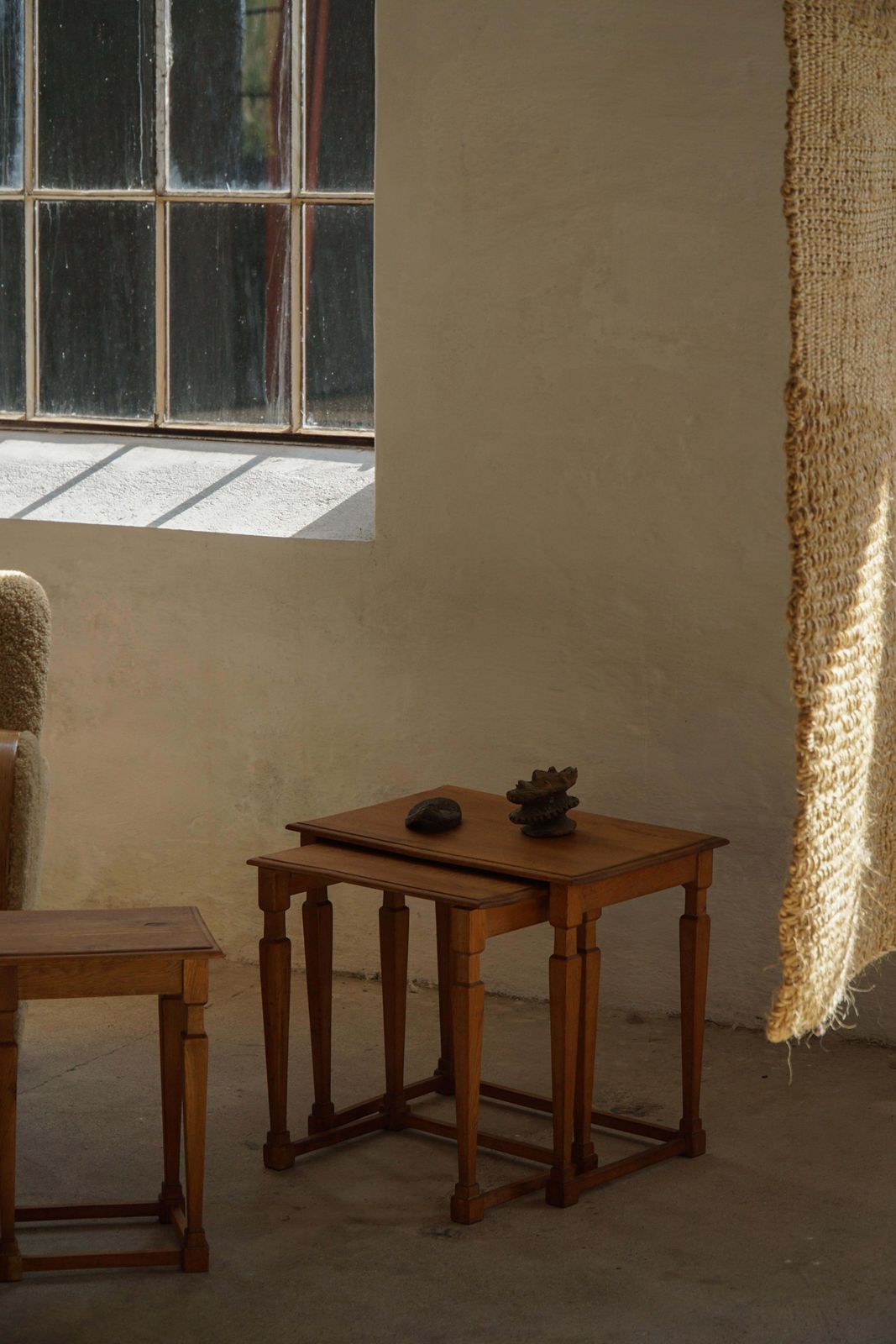 653.0 Set Of 3 Nesting Tables In Oak Made By A Danish Cabinetmaker, Mid Century, 1960s photo