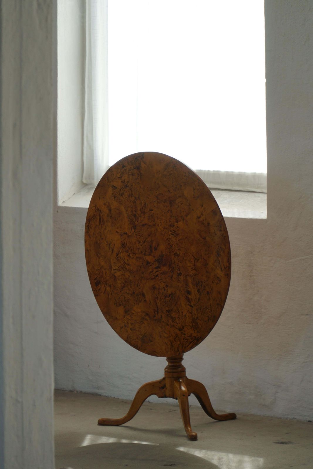 Furniture Swedish Antique Burl Wood Tilt Top Table With Pedestal Base, Early 19th Century photo