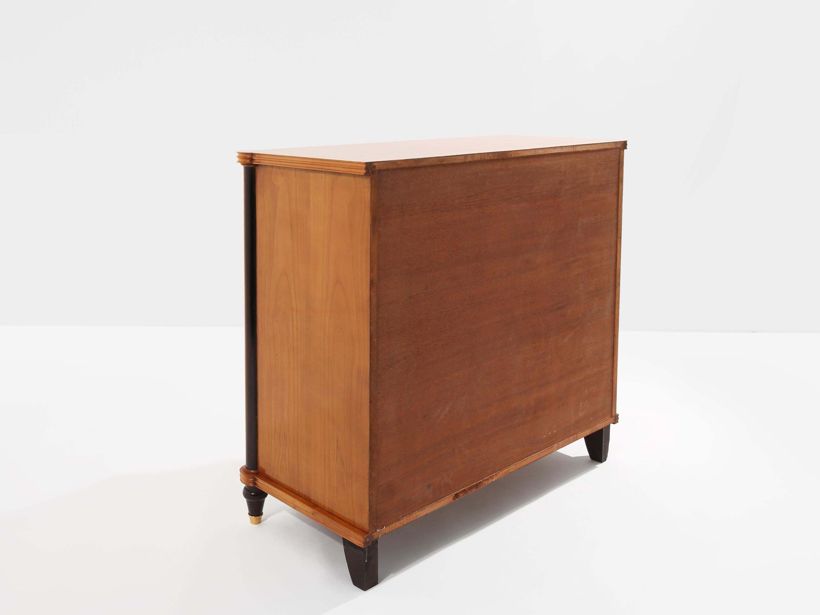 photo furniture Cabinet deux portes Jules Leleu en marqueterie de bois de cerisier et bronze, 1940