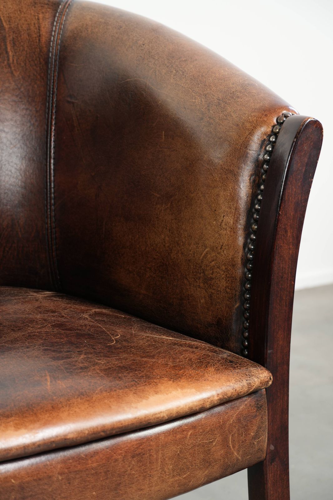 Meubels Set Van Twee Schapenlederen Fauteuils Met Karakter En Mooie Patina photo