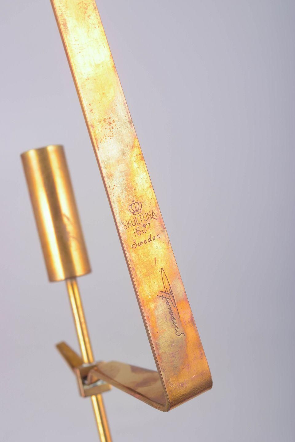 Pierre Forsell, Skultuna. Wandkandelaar in messing met slinger photo Woonaccessoires