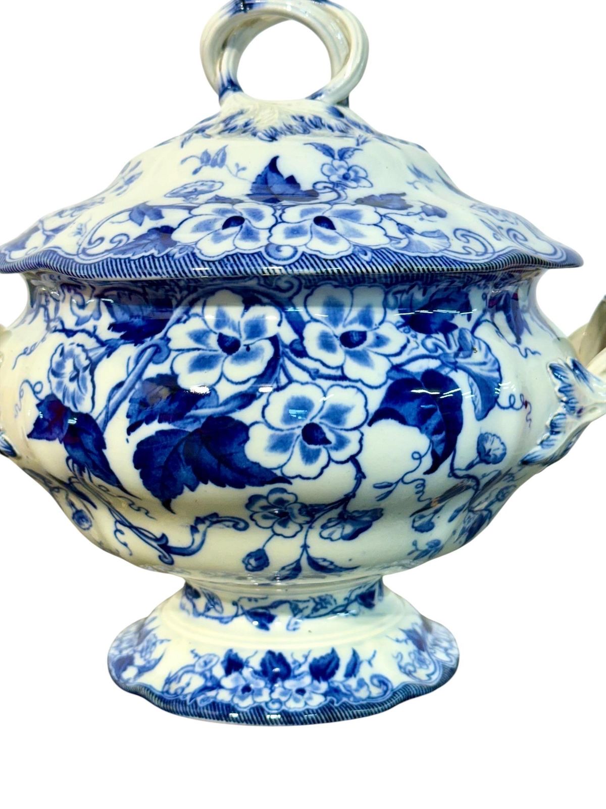 Home Decor 19th Century Creil Montereau Flora White And Blue Faience Tureen And Platters photo