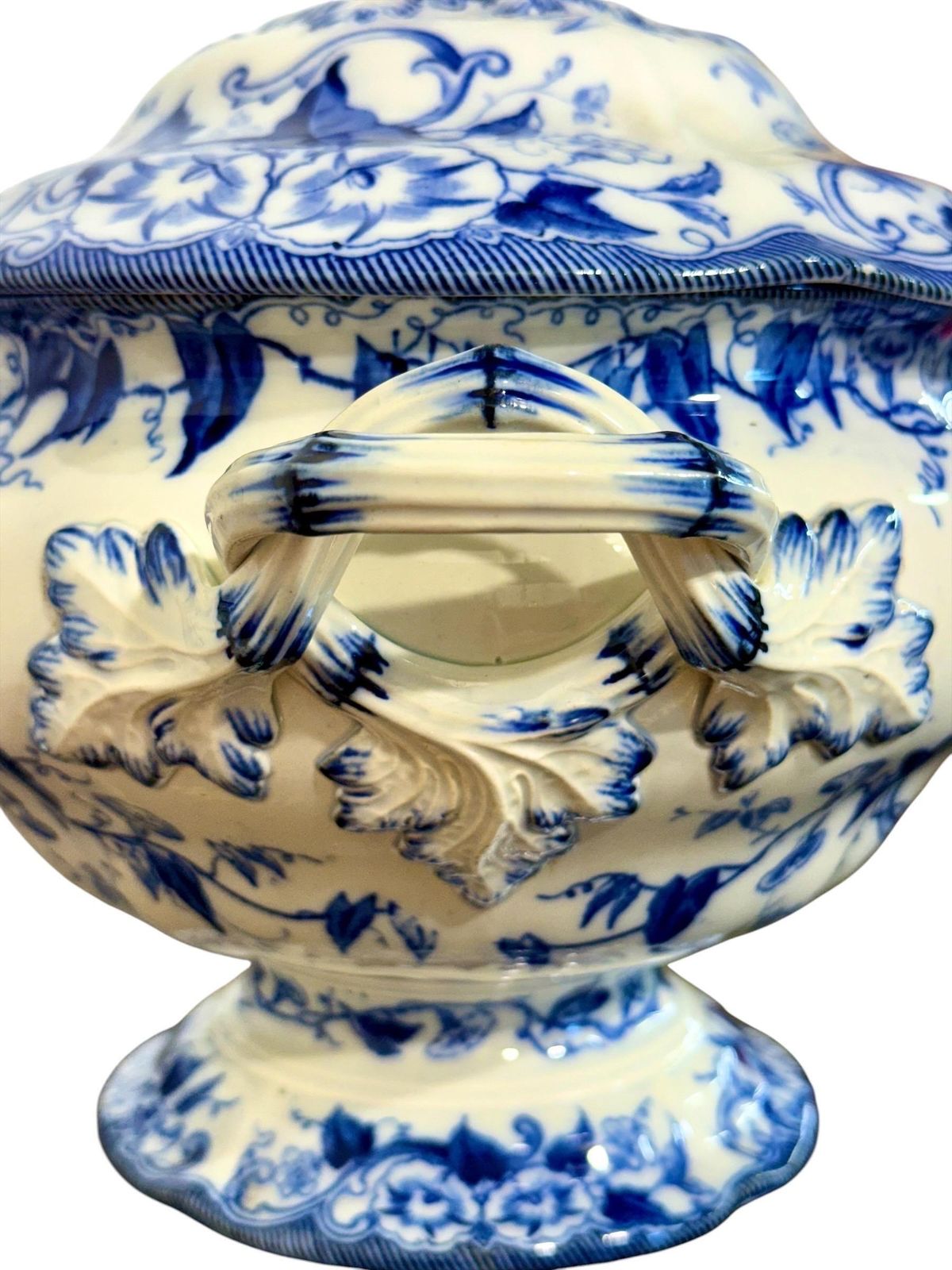 photo buy 19th Century Creil Montereau Flora White And Blue Faience Tureen And Platters