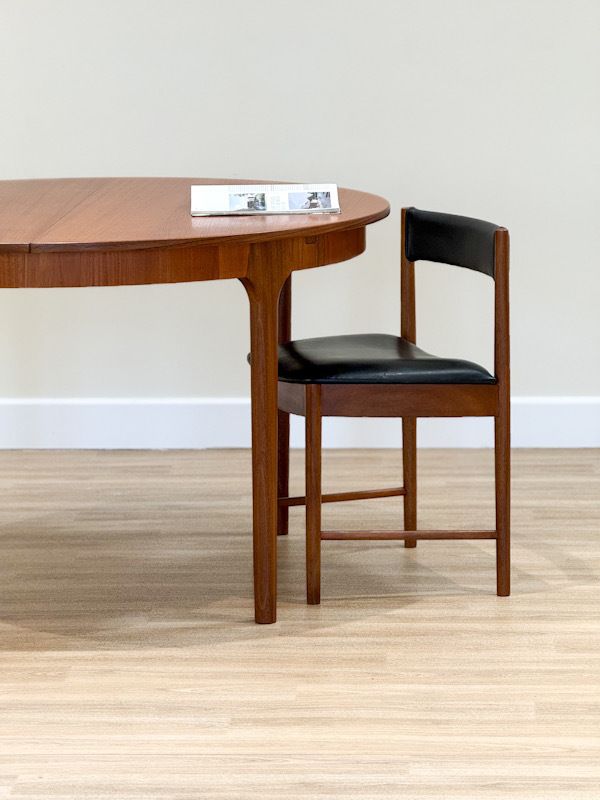 McIntosh Dunvegan Teak Dining Set – Round Extending Table & 4 Chairs (1960s Scotland) photo 1800.0