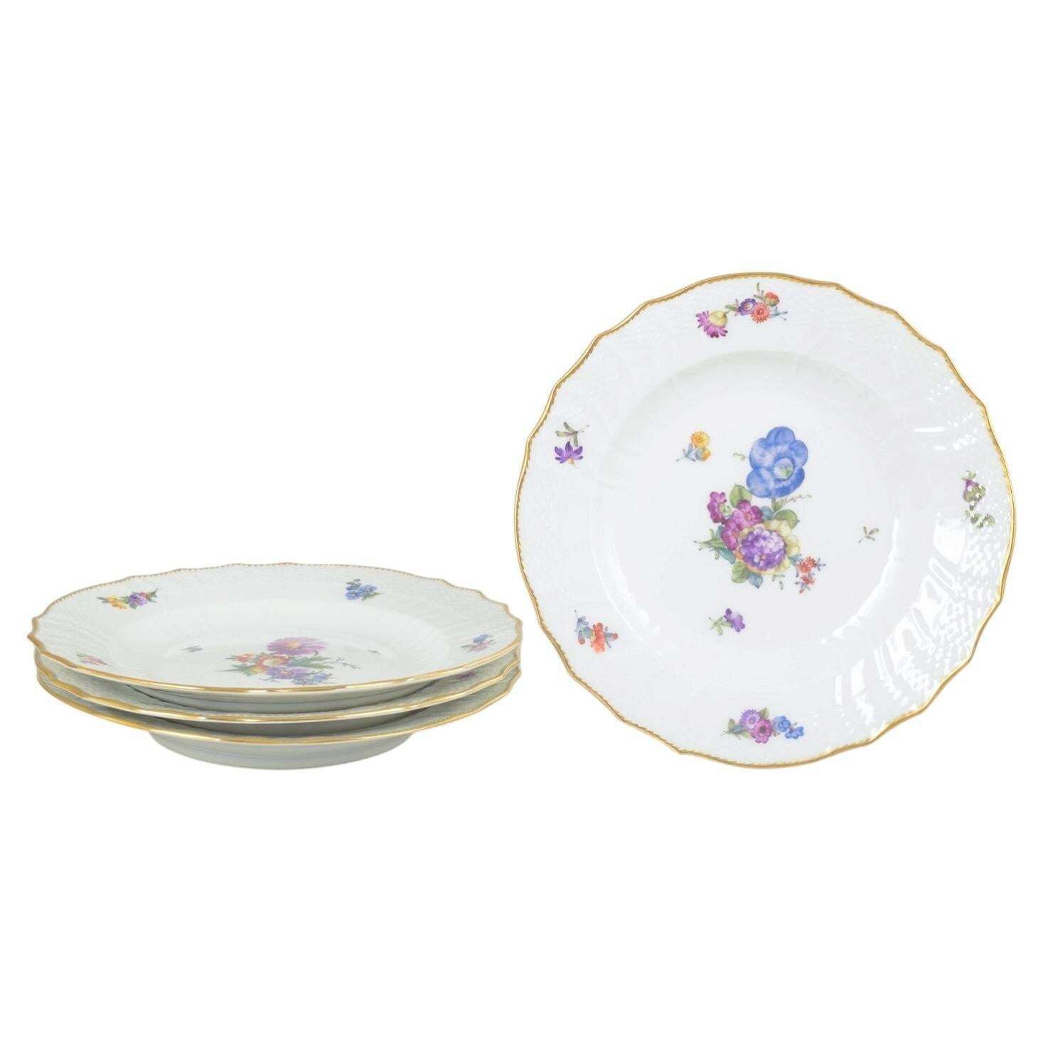 Royal Copenhagen Saxon Flower. Set van vier dinerborden in porselein. Jaren 1960
