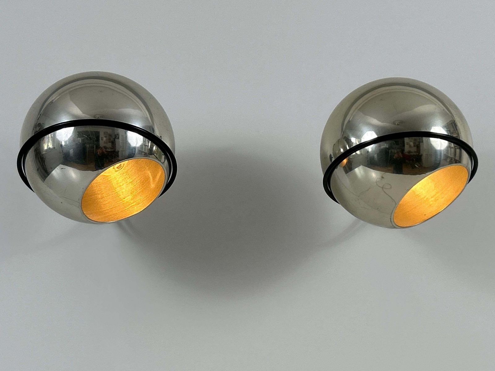 Set Of Two Spherical Sconces Model 232/G By Gino Sarfatti Fo Arteluce Italy 1961 photo vinterior