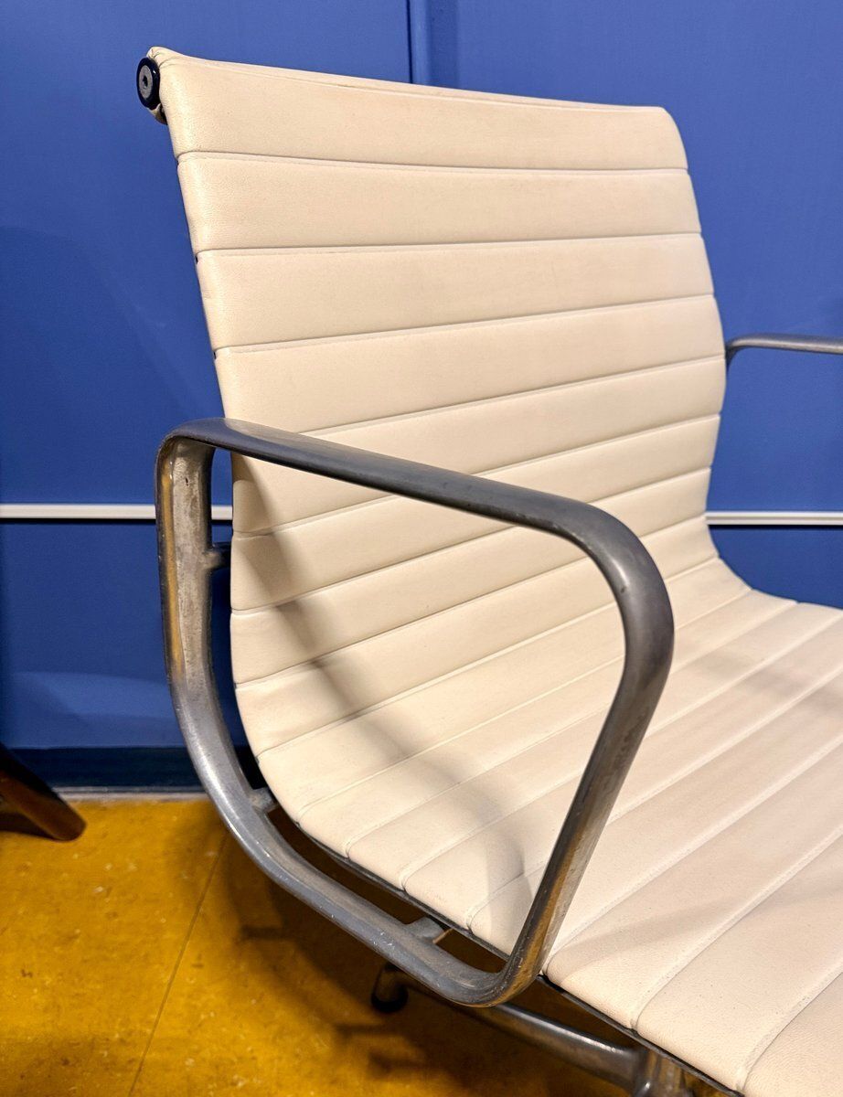 Aluminum Group Office Chair By Charles And Ray Eames For Herman Miller, 1970s photo for sale