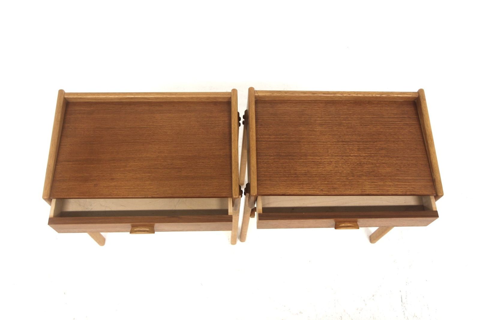 Tables de chevet scandinaves en teck, Suède, années 1960, lot de 2 photo for sale