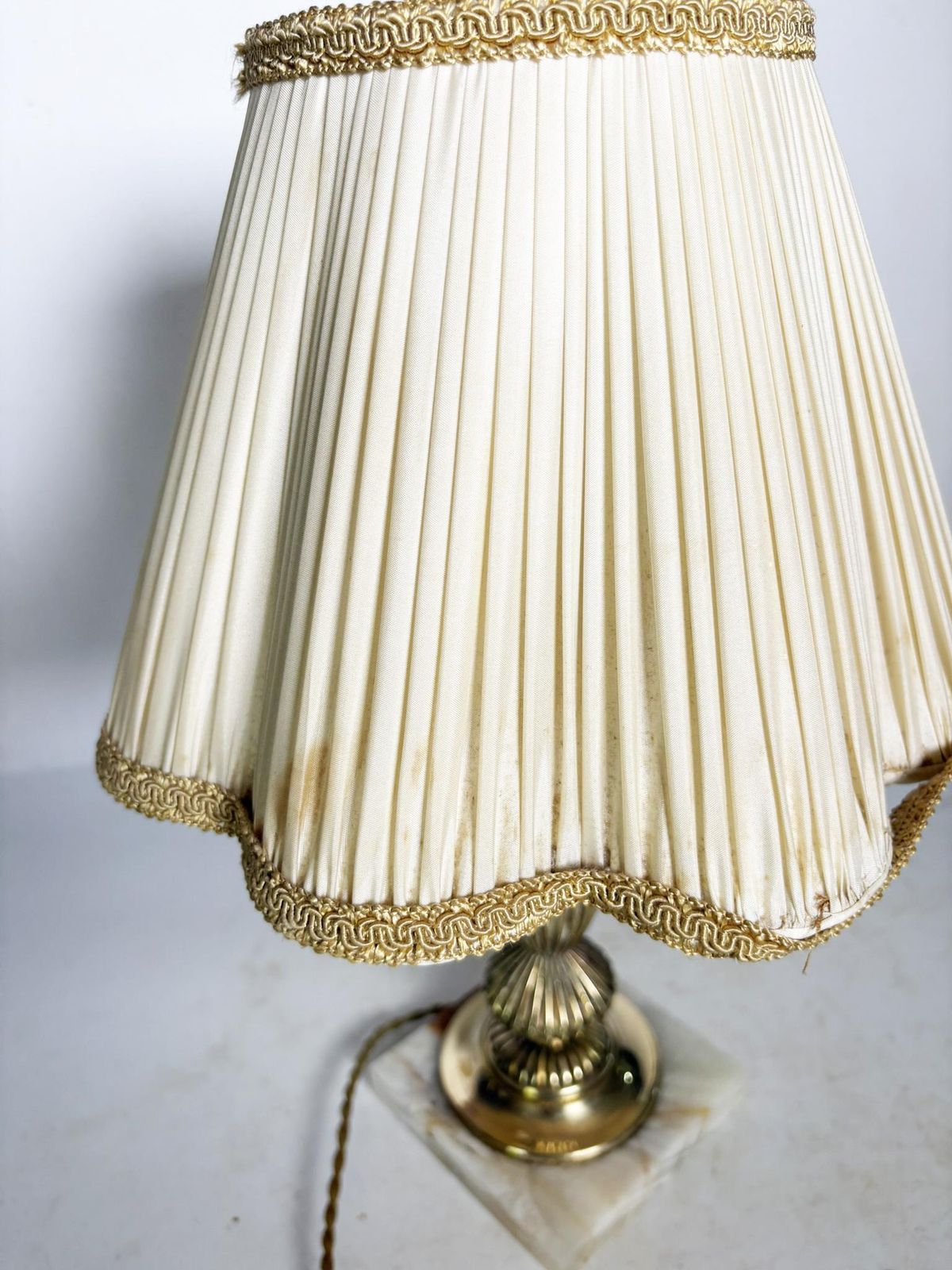 photo vintage Brass Table Lamp With Its Original Art Nouveau Shade, France, 1920