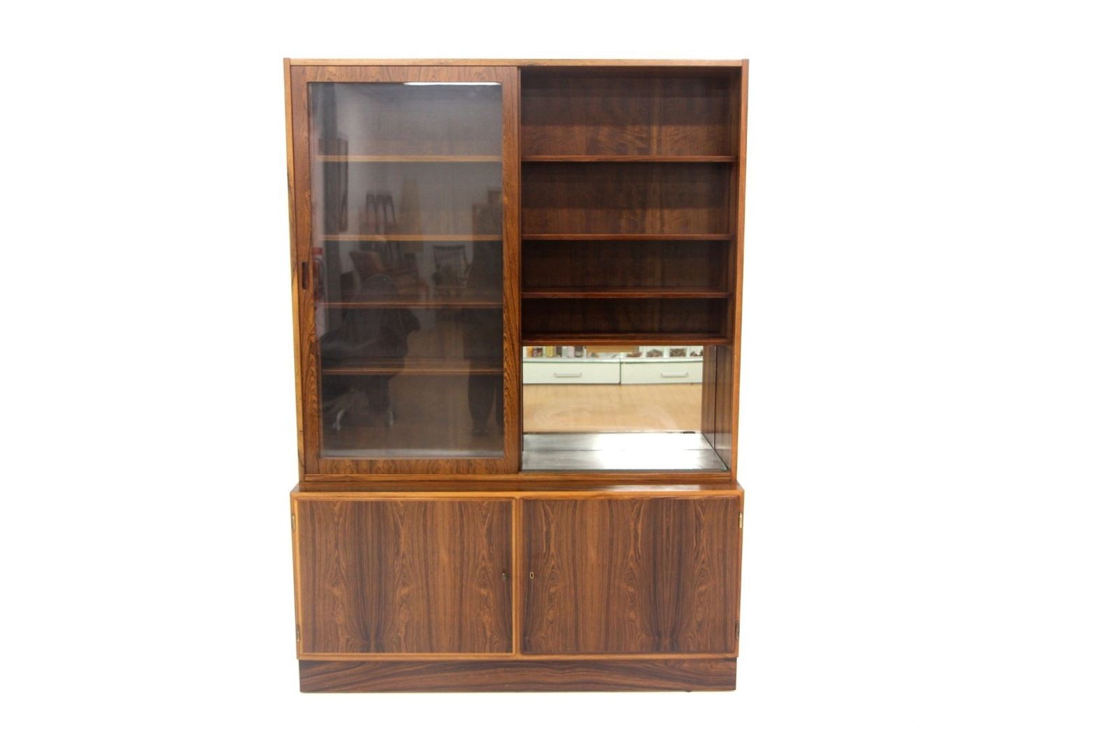 photo furniture Cabinet en palissandre par Poul Hundevad, Danemark, 1960