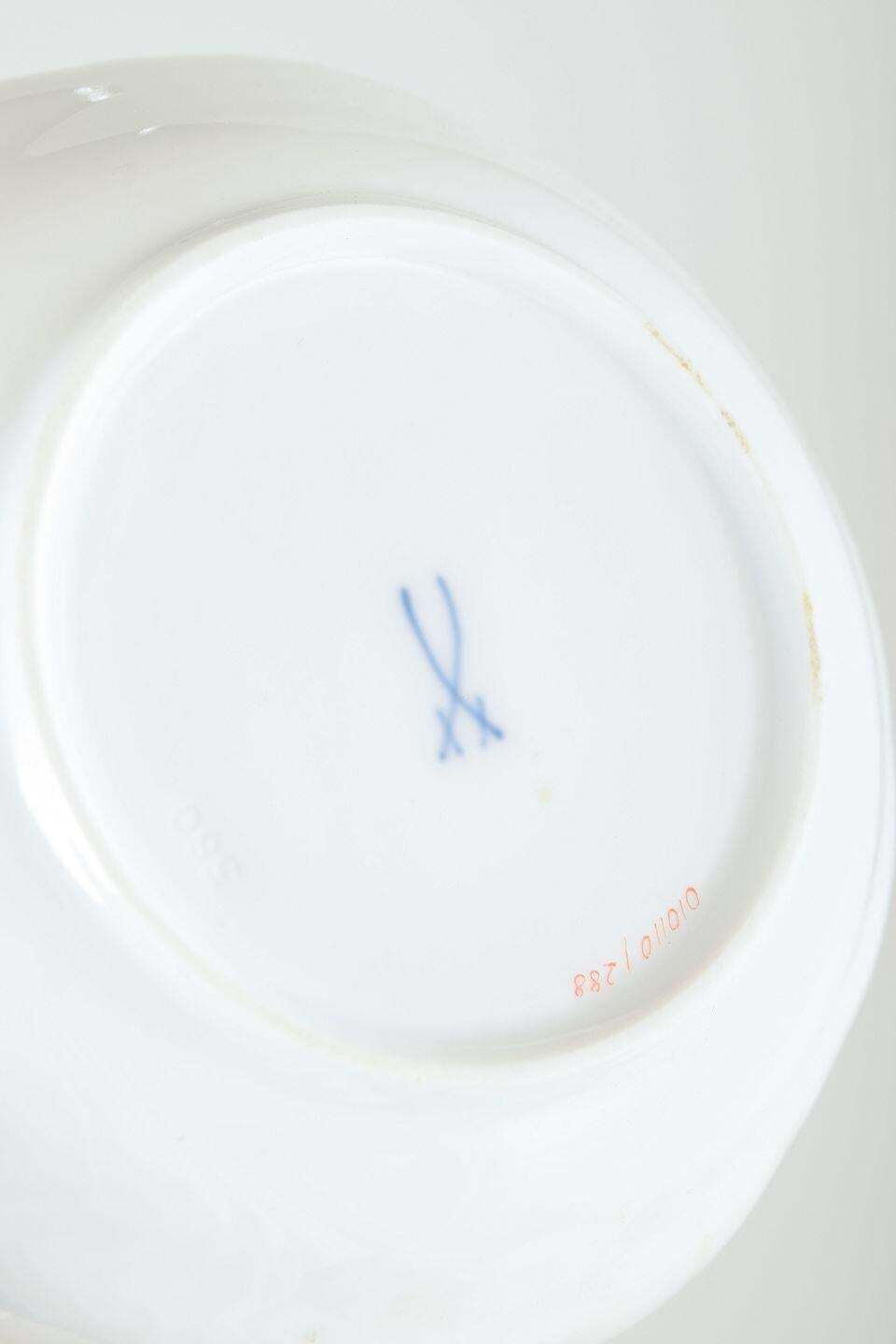 Meissen. Service de deux tasses à moka en porcelaine avec soucoupes et assiettes. Milieu du XXe siècle. photo Décoration