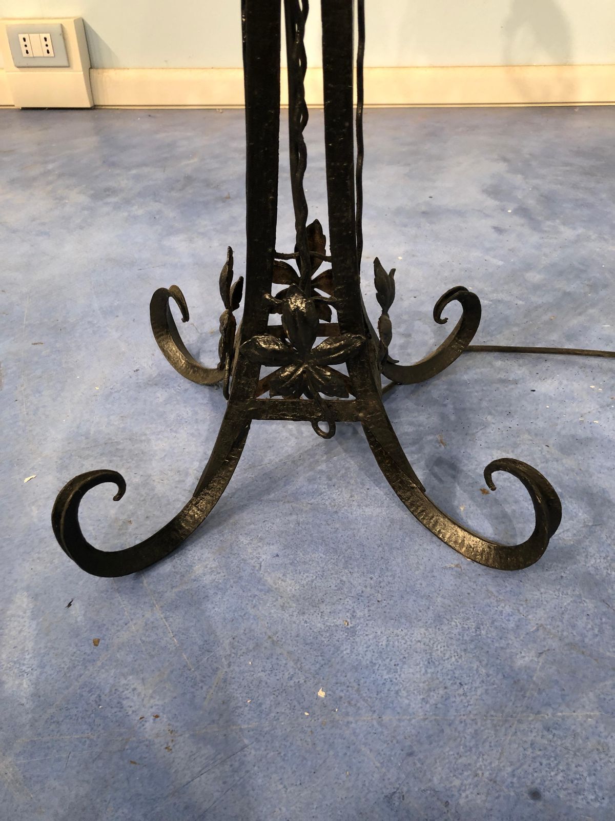 photo vinterior French Art Deco Floor Lamp By David Gueron Degue, 1930