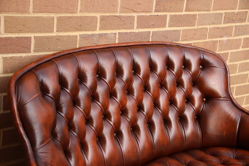 Wade Vintage Chesterfield Sofa photo Furniture