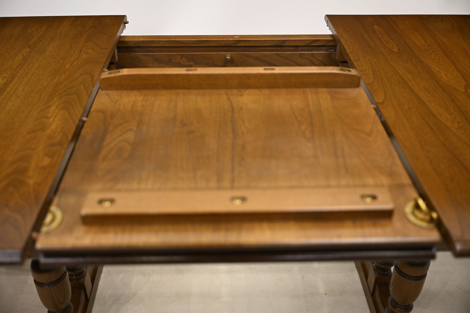 Furniture Ercol Dorchester Extending Dining Table Golden Dawn Seats 6 8 Free Uk Delivery photo