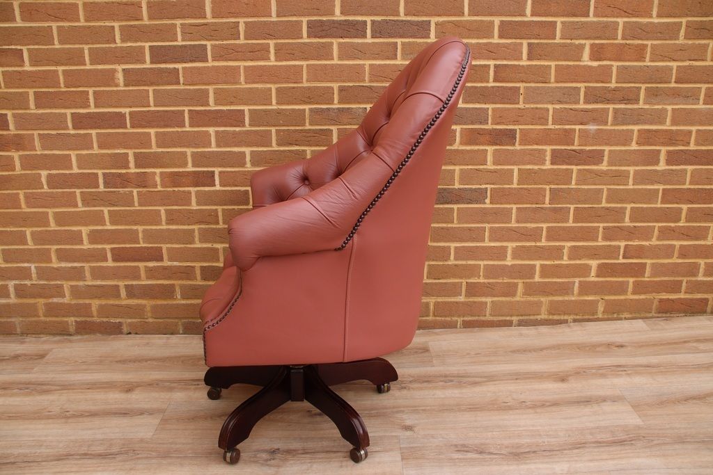 Chesterfield Directors Chair photo Furniture