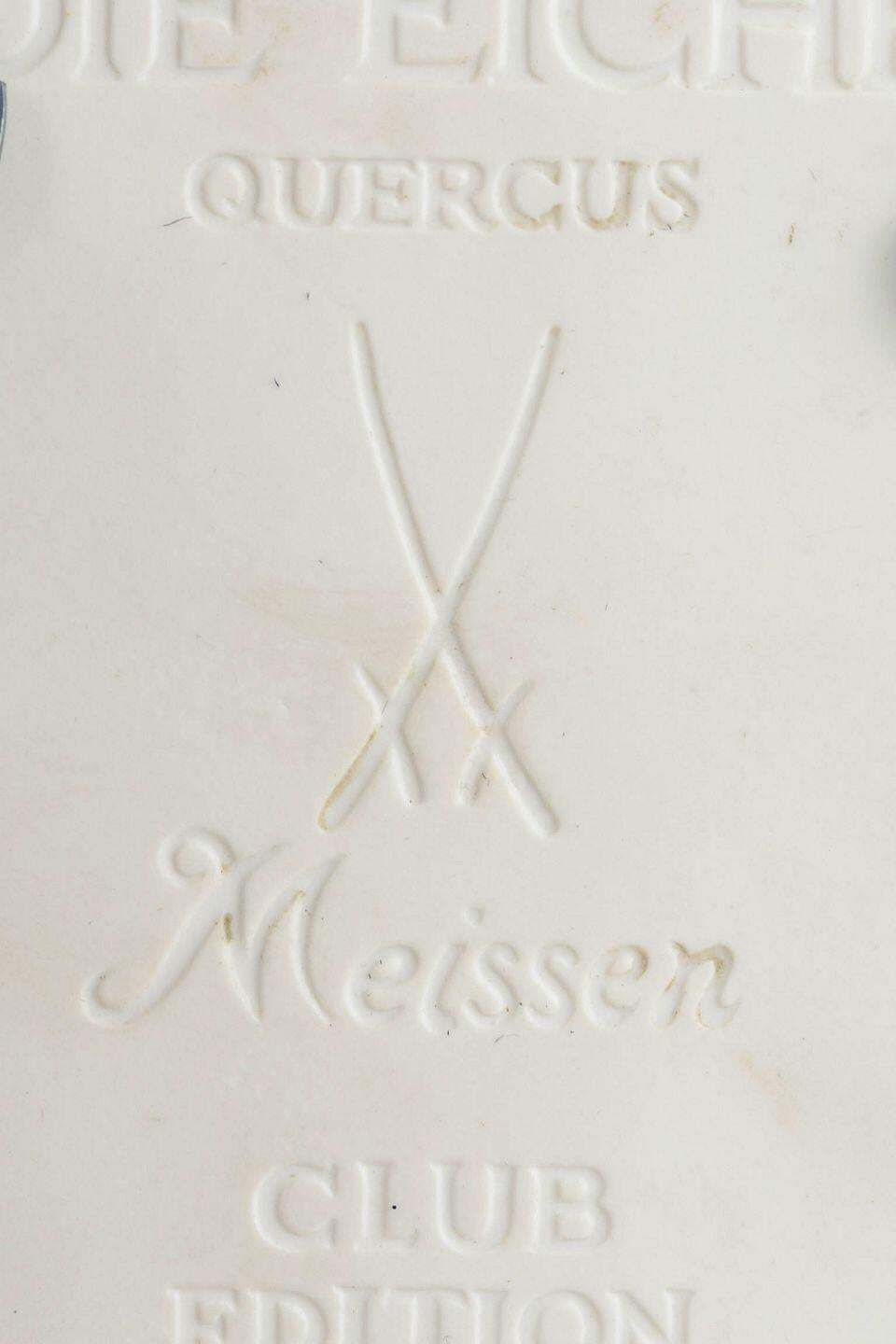 Meissen. Reliëfplaquette in wit biscuitporselein met motief van boom. Jaren 1970 photo Kunst
