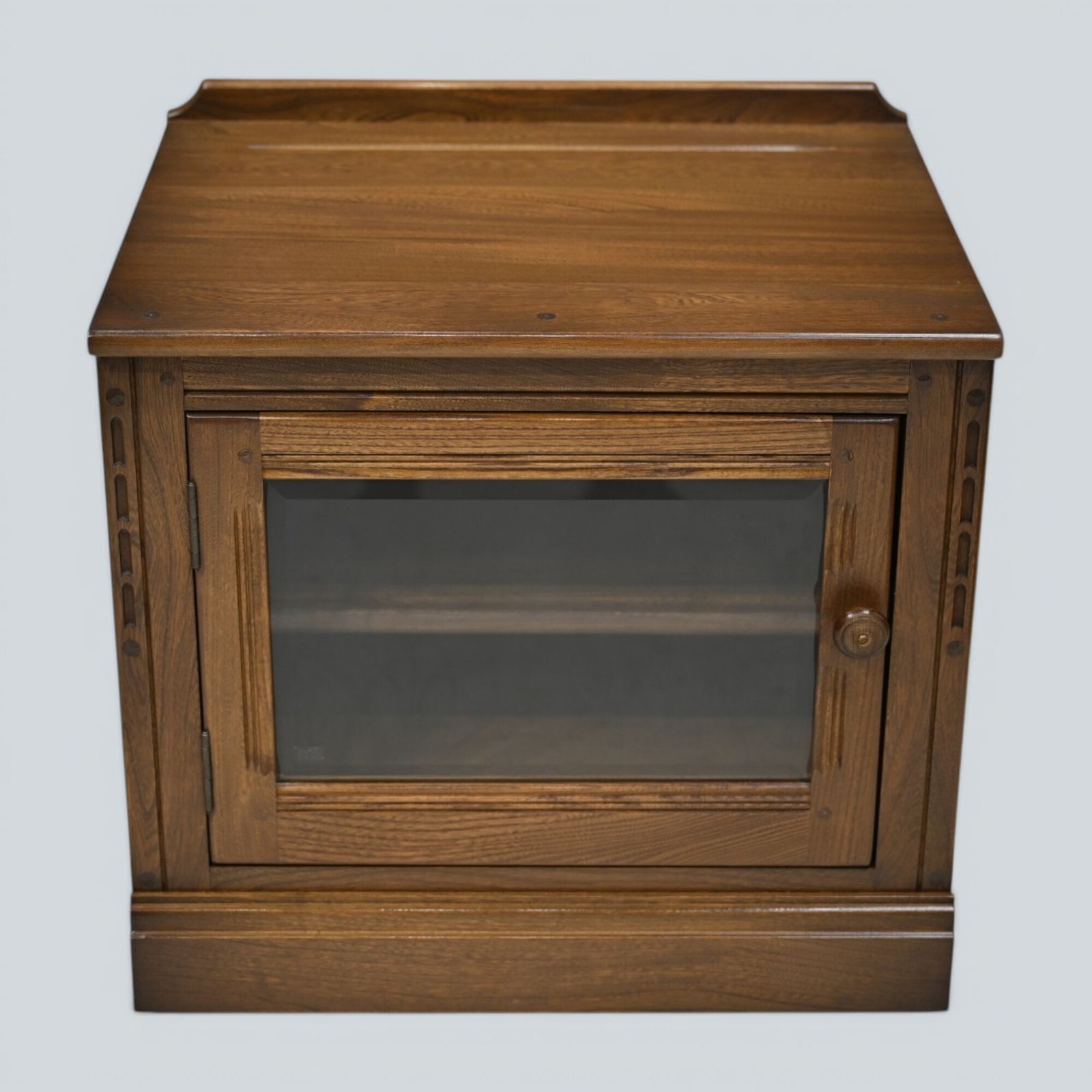 Furniture Ercol Entertainment Cabinets 5 Piece Corner Modular Golden Dawn Free Uk Delivery photo