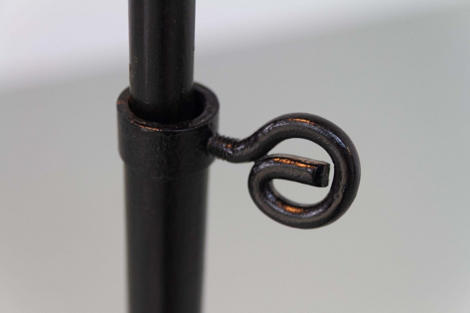 photo vinterior Danish Art Deco Tripod Floor Lamp In Wrought Iron, 1940s.