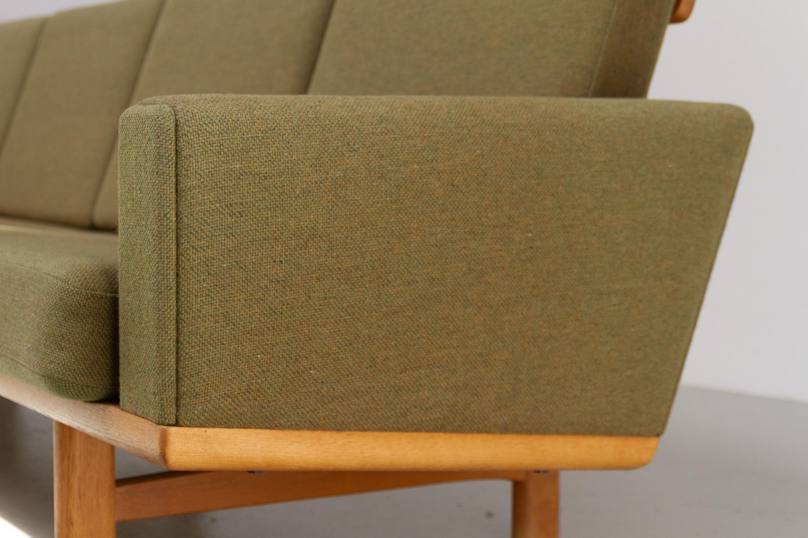 Danish Modern Oak Sofa Ge 236/4 By Hans J. Wegner For Getama, 1960s. photo buy