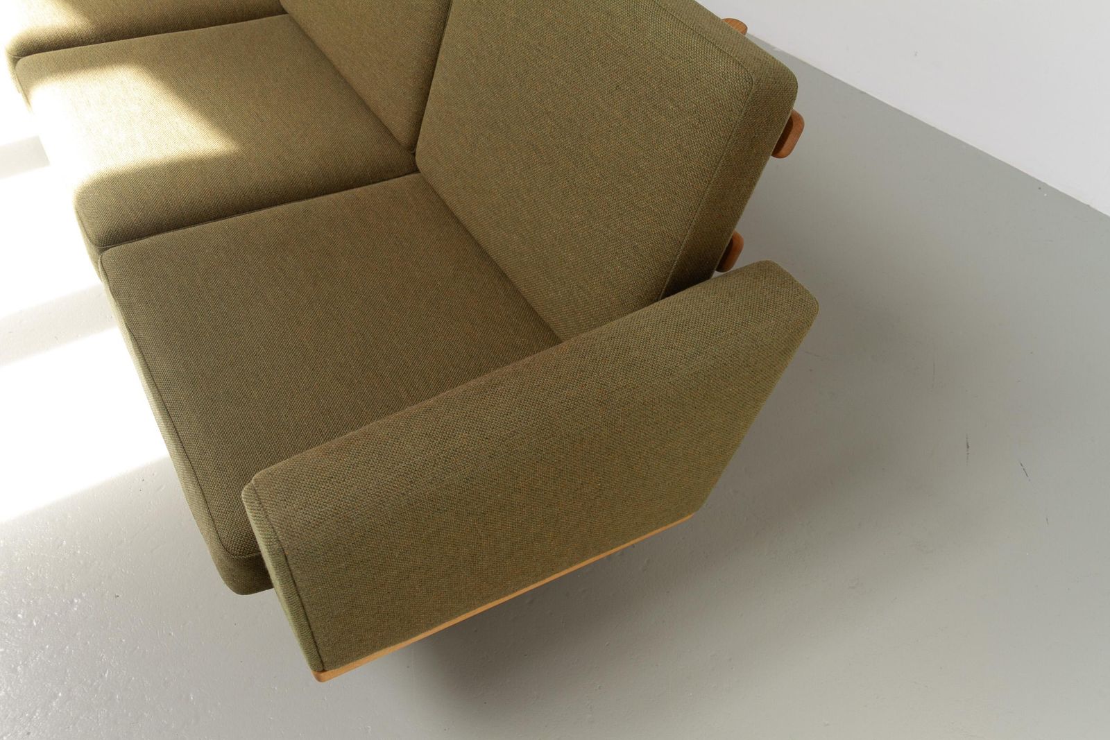 4580.0 Danish Modern Oak Sofa Ge 236/4 By Hans J. Wegner For Getama, 1960s. photo
