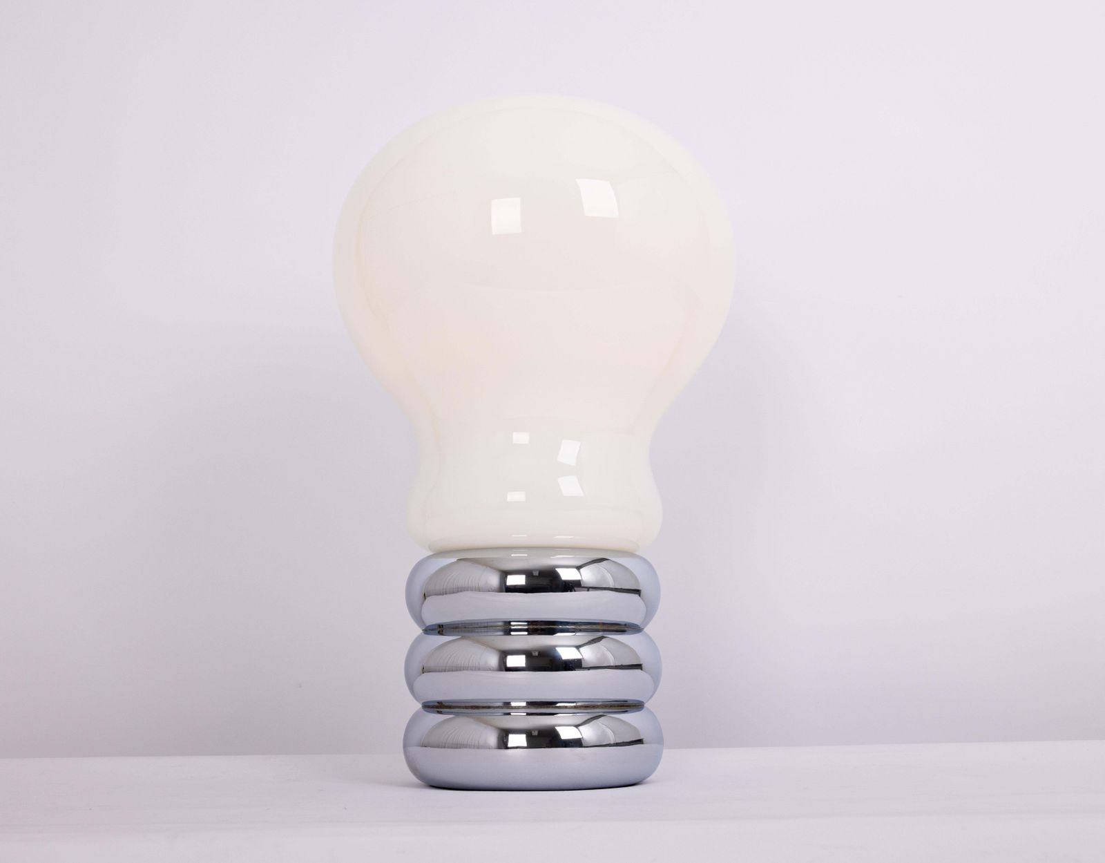 1 van 3 – Mid-Century Modern Duitse Giant Bulb van Ingo Maurer, jaren 1960 photo vinterior