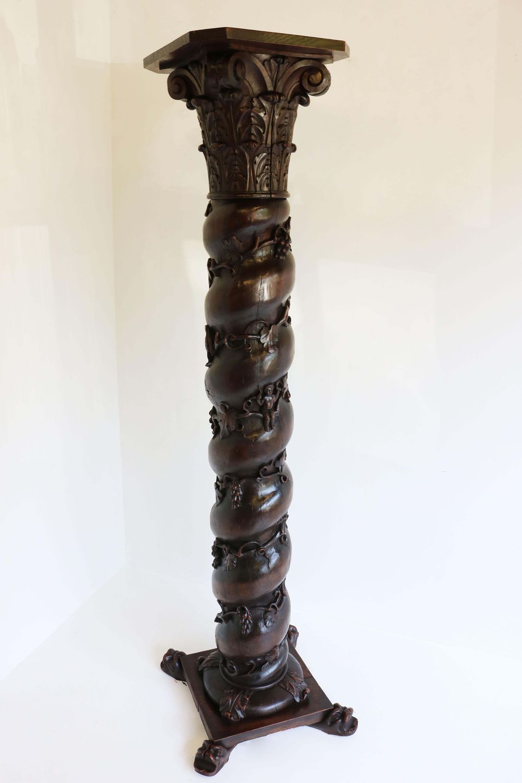 Colonne / piédestal d'époque Renaissance en chêne massif, XIXe siècle, style Black Forest photo Décoration