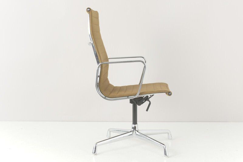 Alu Group Conference Chair By Ray And Charles Eames For Herman Miller, USA, 1958 photo vinterior