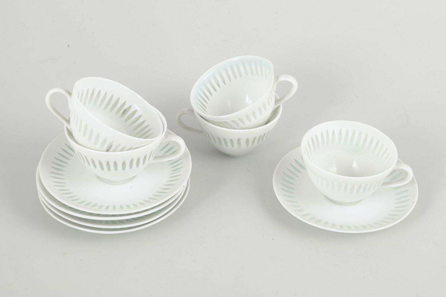 Friedl Holzer Kjellberg voor Arabia. Set van 5 demi-tasse kopjes met schoteltjes, jaren 1970 photo furniture