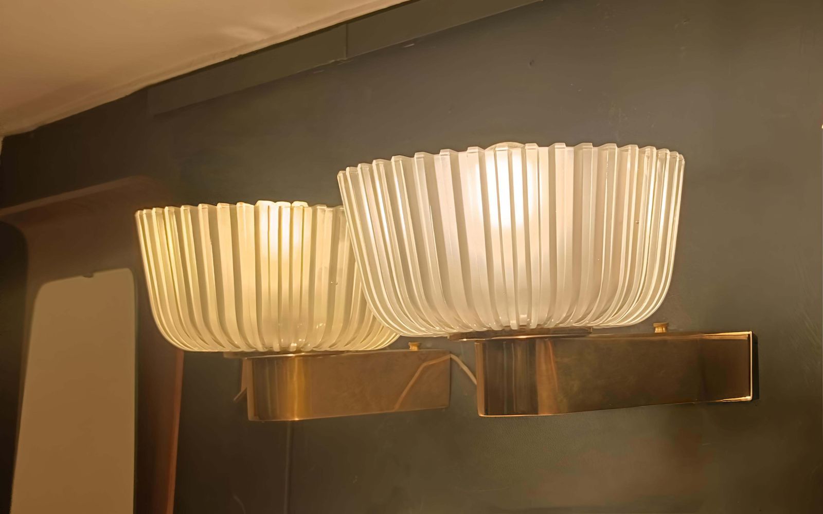 photo furniture Archimedes Seguso For Seguso Pair Of Brass And Glass Wall Lamps