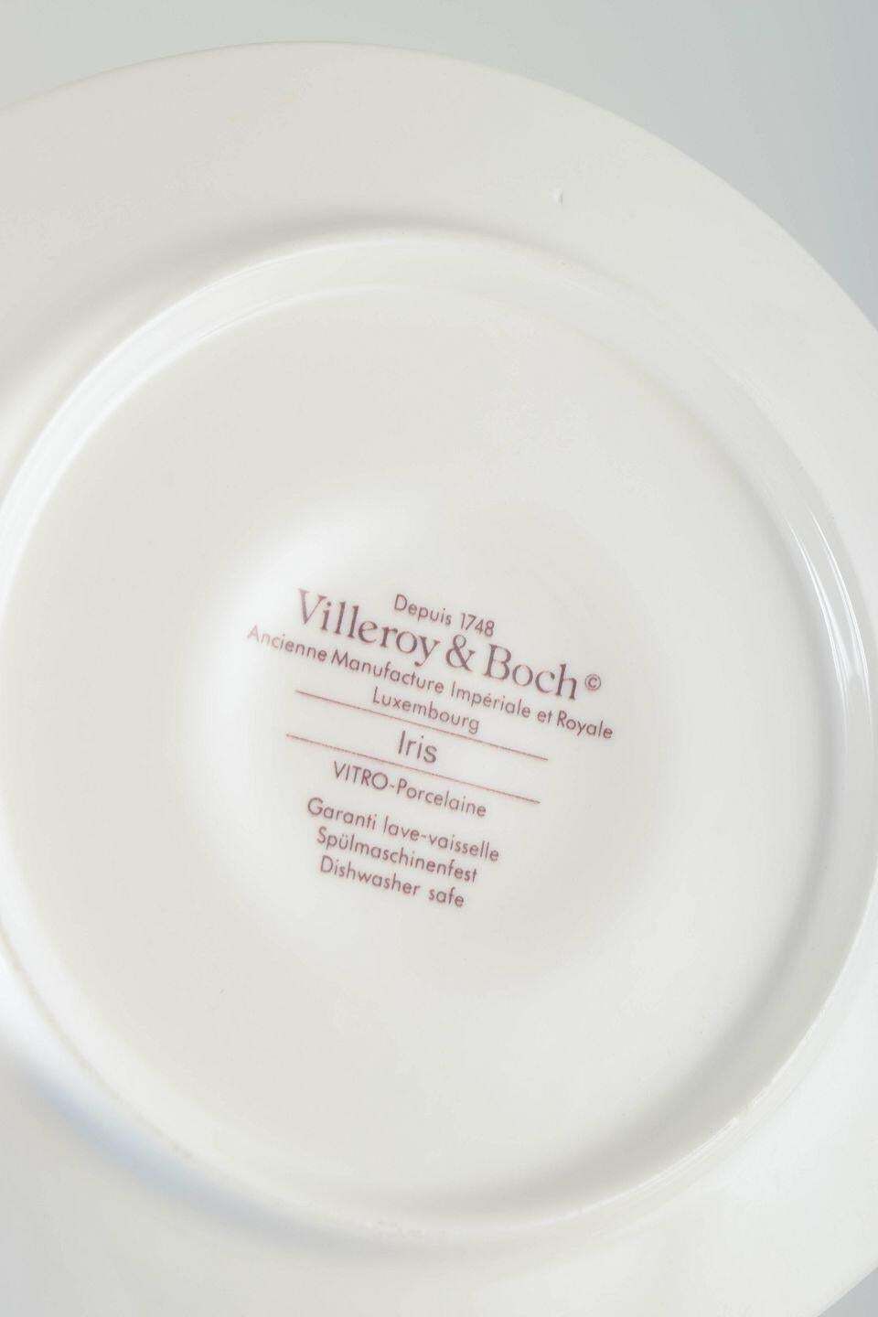 Villeroy & Boch. Zes porseleinen "Iris" kopjes met schoteltjes. jaren 1980 photo Woonaccessoires