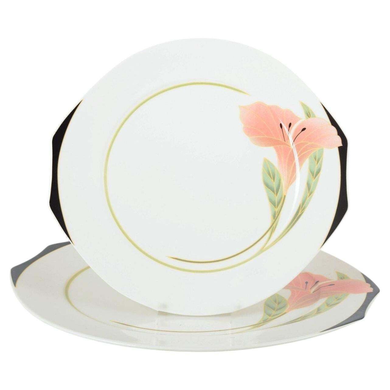 Villeroy & Boch. Twee Porseleinen "Iris" Borden met Bloemmotief. Jaren 1980