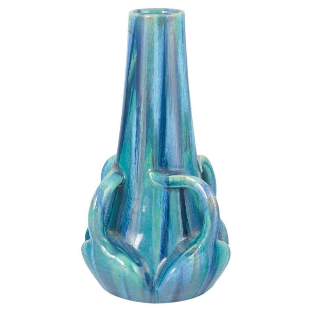 Art Nouveau Steengoed Vaas Met Sculpturale Details En Blauw En Groen Glazuur.