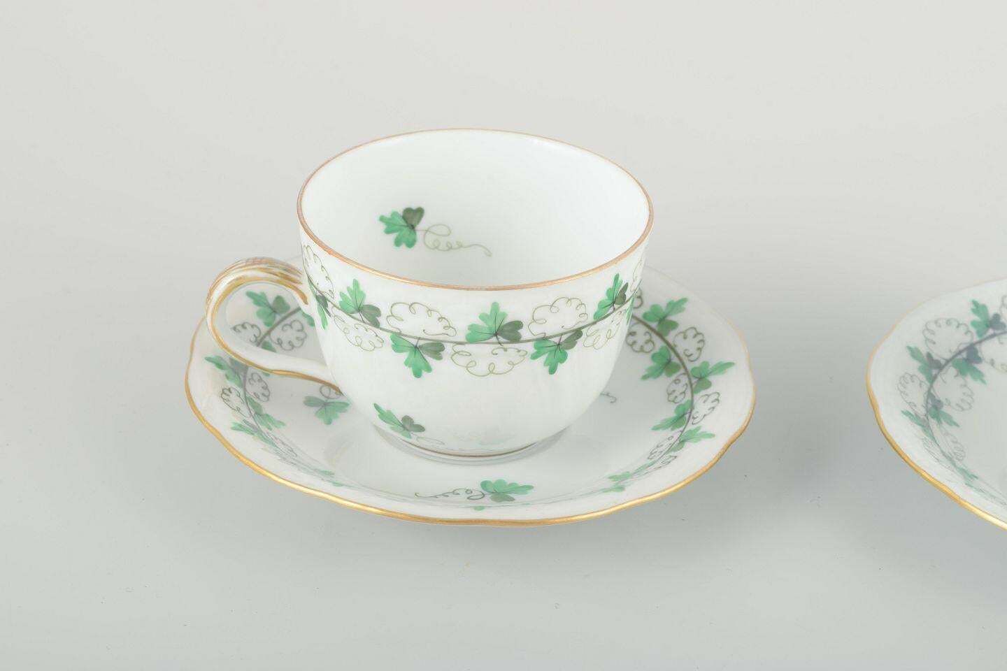 Herend, Hongarije. Porseleinen set van 2 demitasse-kopjes met schoteltjes, midden 20e eeuw. photo for sale