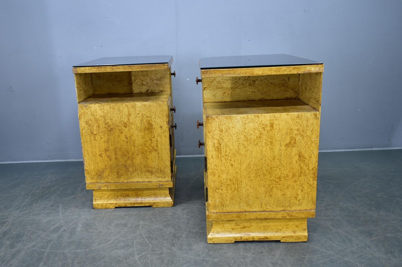 photo vintage Paire de tables de chevet Art déco, Tchécoslovaquie, 1937