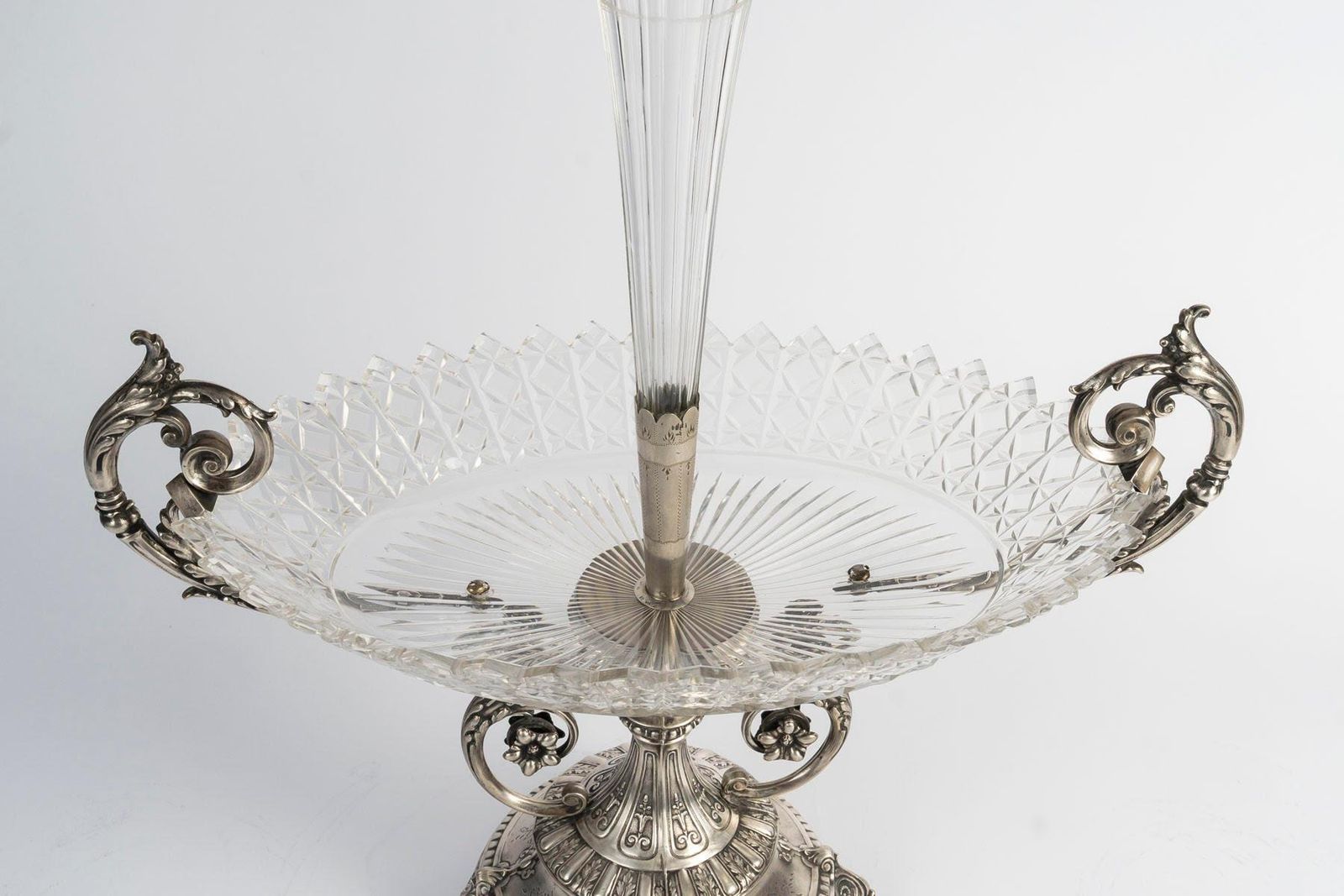 19th Century Silver Plated Bronze And Crystal Centerpiece, Napoleon III Period. photo vinterior
