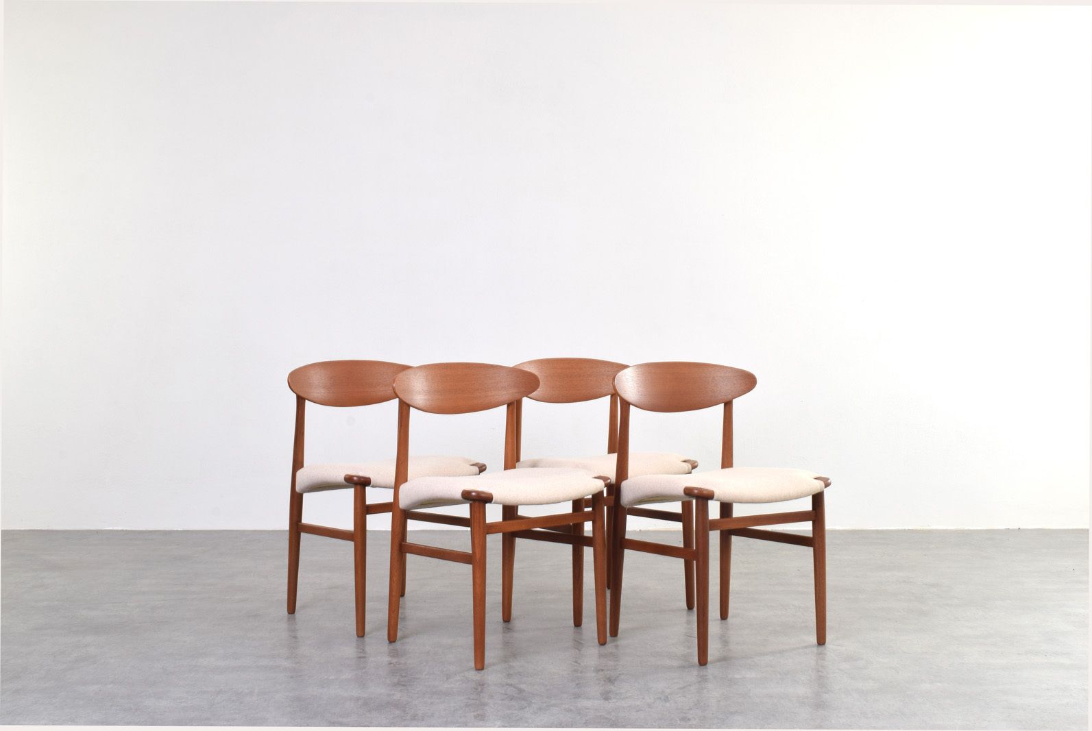 Mid Century Danish Teak Dining Chairs By Ejner Larsen & Aksel Bender Madsen, 1960s, Set Of 4.