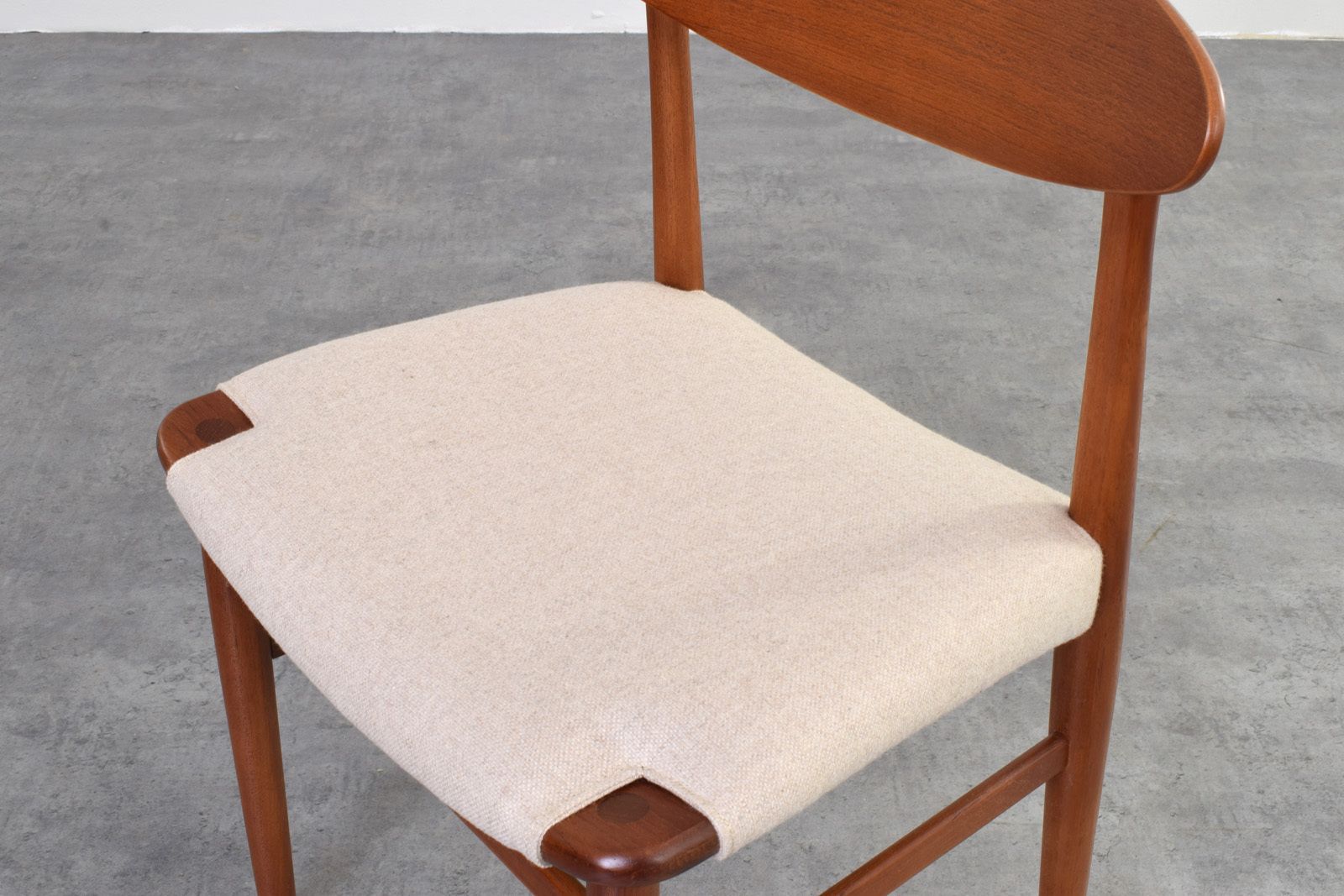 photo for sale Mid Century Danish Teak Dining Chairs By Ejner Larsen & Aksel Bender Madsen, 1960s, Set Of 4.
