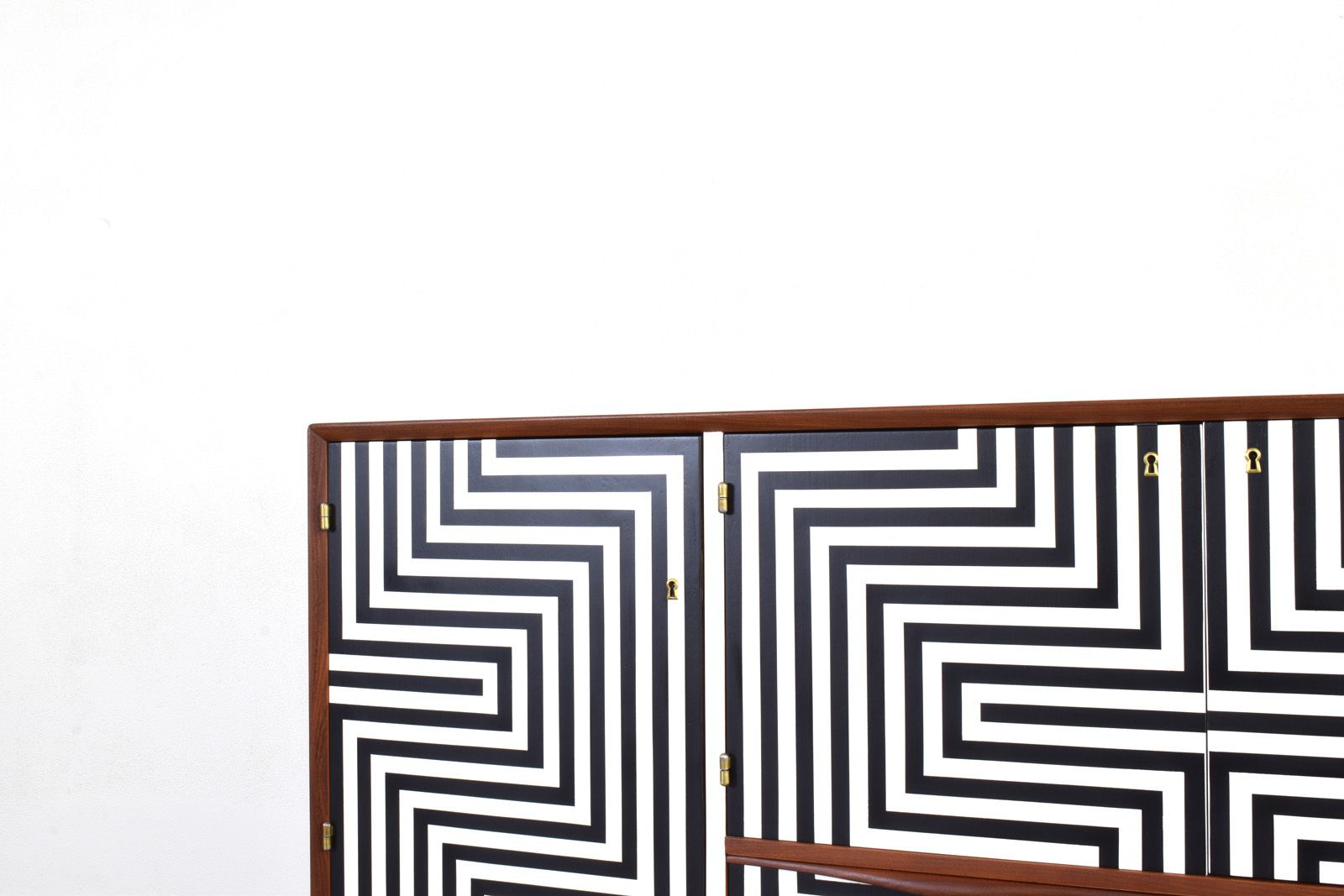 photo vinterior Mid Century Op Art Hand Painted Sideboard From Sven Andersen Møbelfabrikk, 1960s.