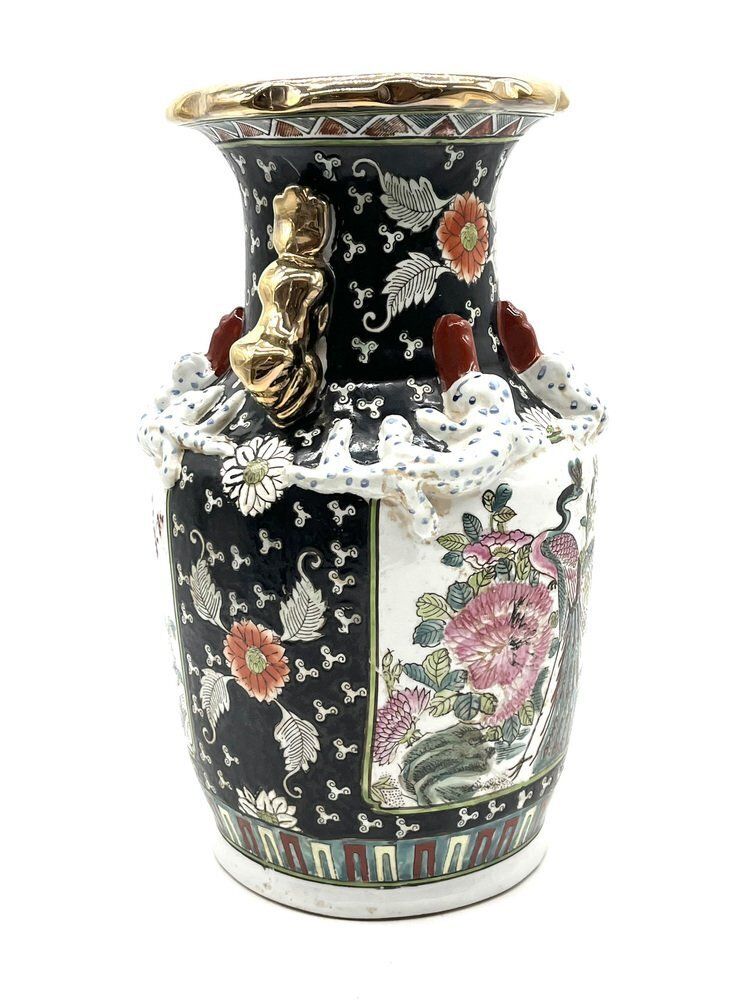 Chinese Qing Dynasty Tongzhi Vase With Peacock Motif, 1862 1874 photo vinterior