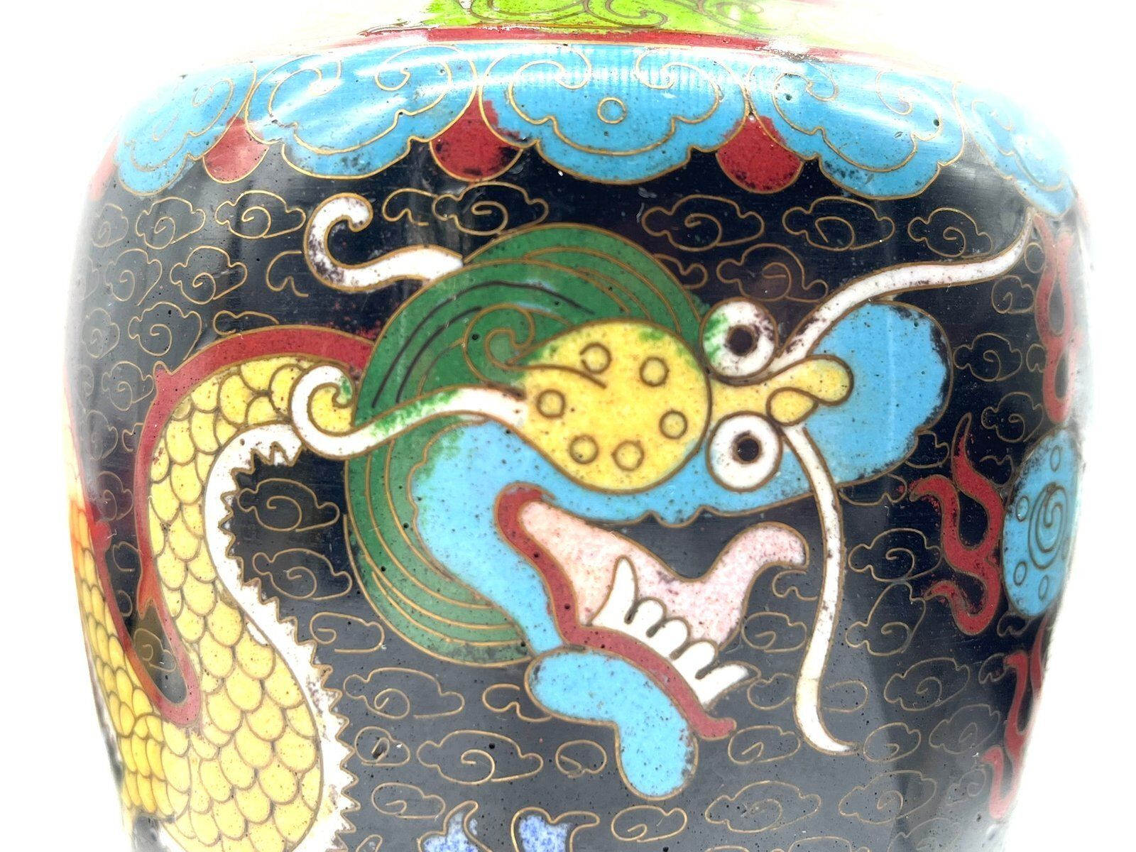 photo vinterior Antique Cloisonné Vase With Dragon Motif Enamel And Brass, China, 1900s