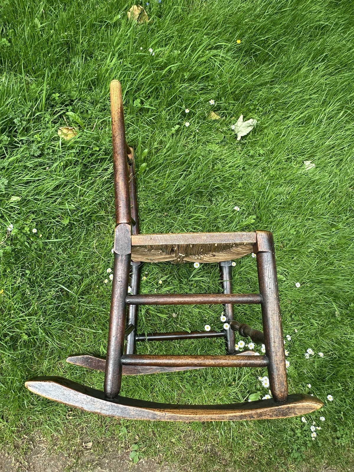 A Small George III Lancashire/Cheshire Stained Ash And Woven Rush Rocking Chair photo vinterior
