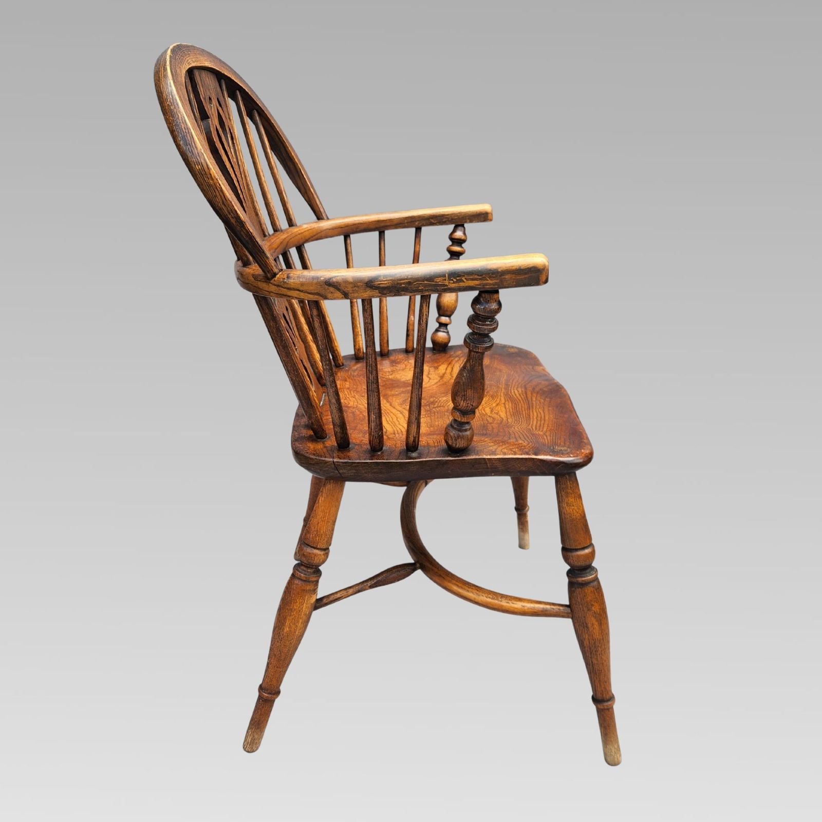 Stunning Antique Elm Spindle Back Windsor Armchair, Crinoline Chair photo Furniture