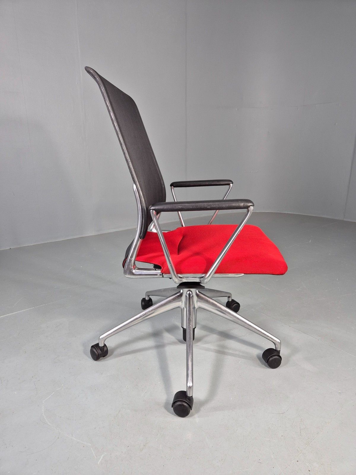Vintage Vitra Media Office Chair Red And Black Eb12245 photo Furniture