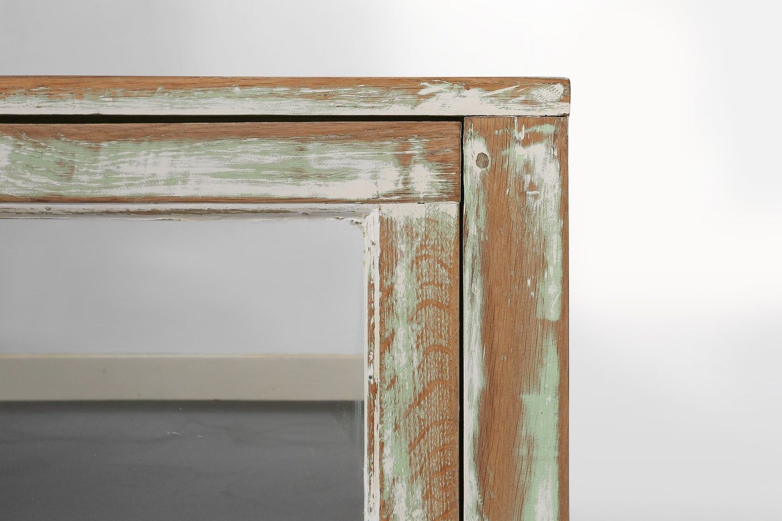 photo vintage Large Antique Rustic Oak Display Case, 1890s
