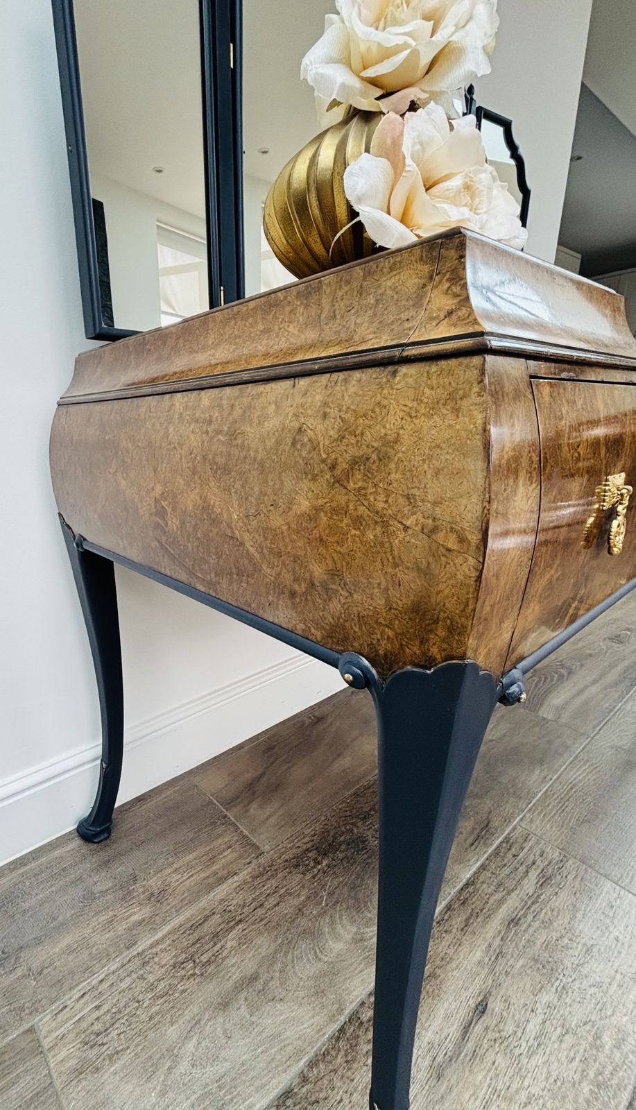 photo furniture Art Deco Walnut Burr And Navy Dressing Table