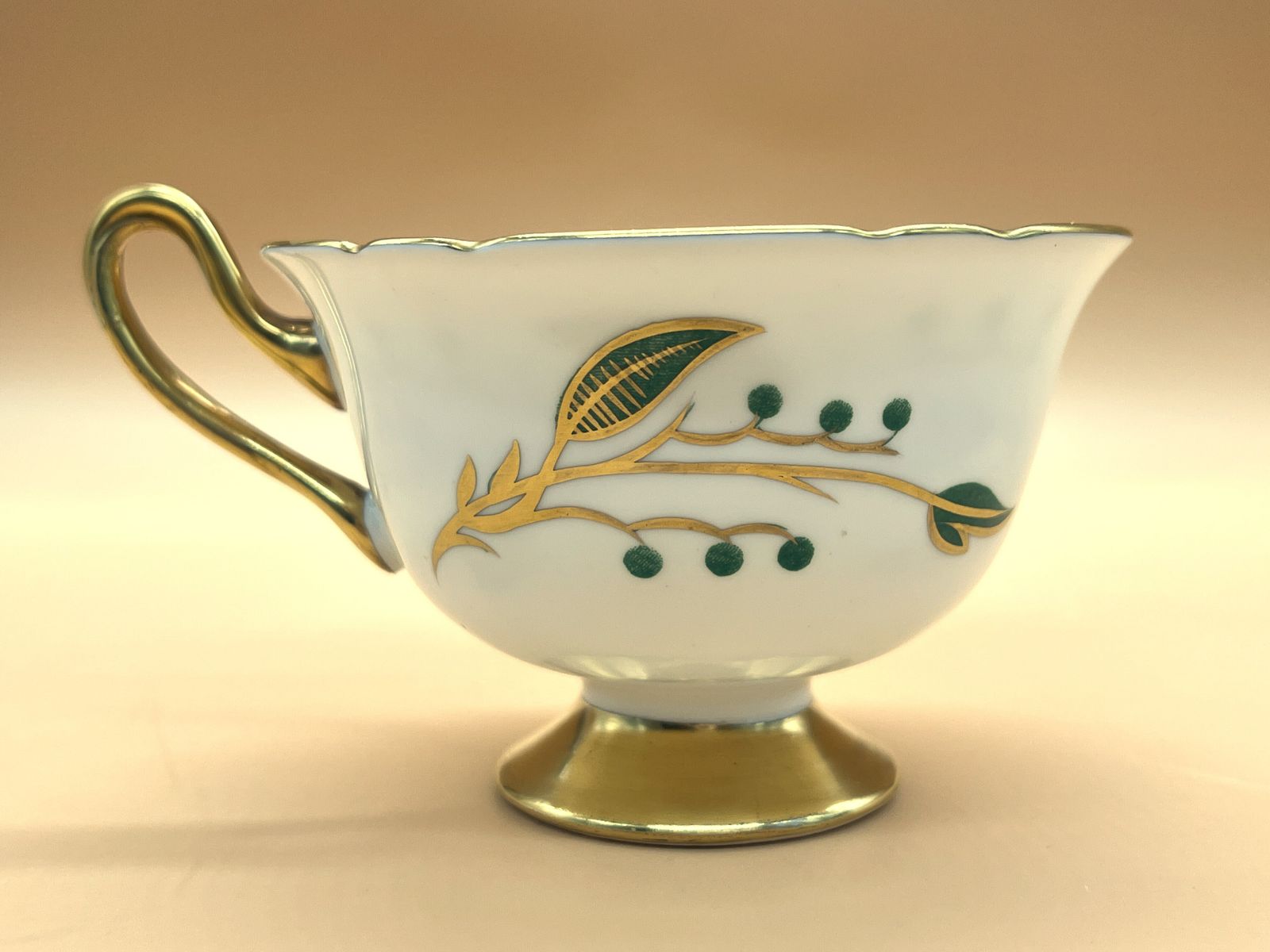 Vintage Shelley China Laurel Gainsborough Shape Tea Cup, Saucer And Side Plate Trio. C1950. 13577. photo buy
