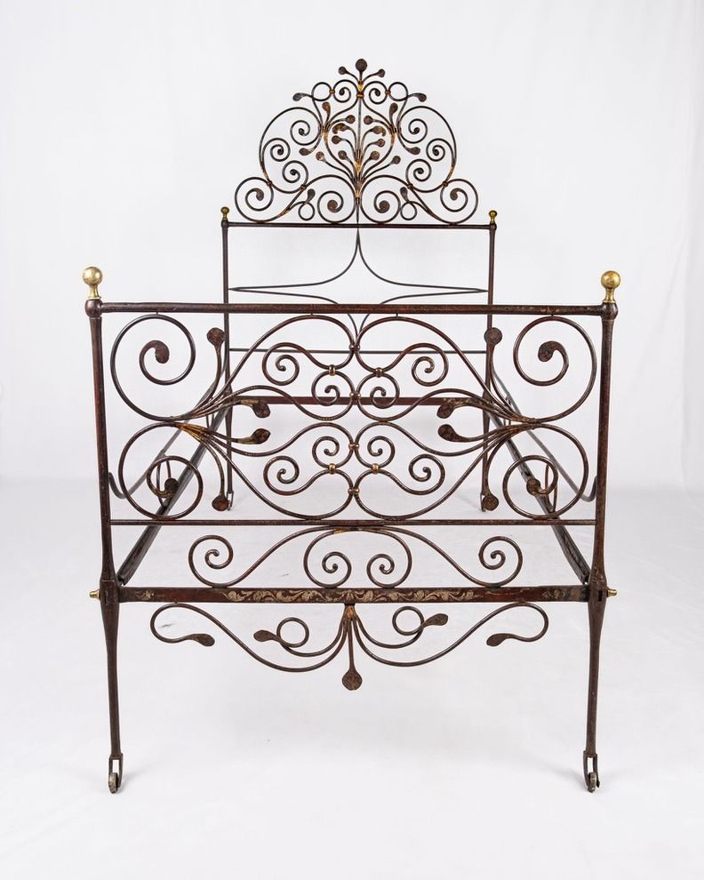 Genoese Peacock Tail Bed In Painted Wrought Iron, Italy, Early 19th Century photo vinterior