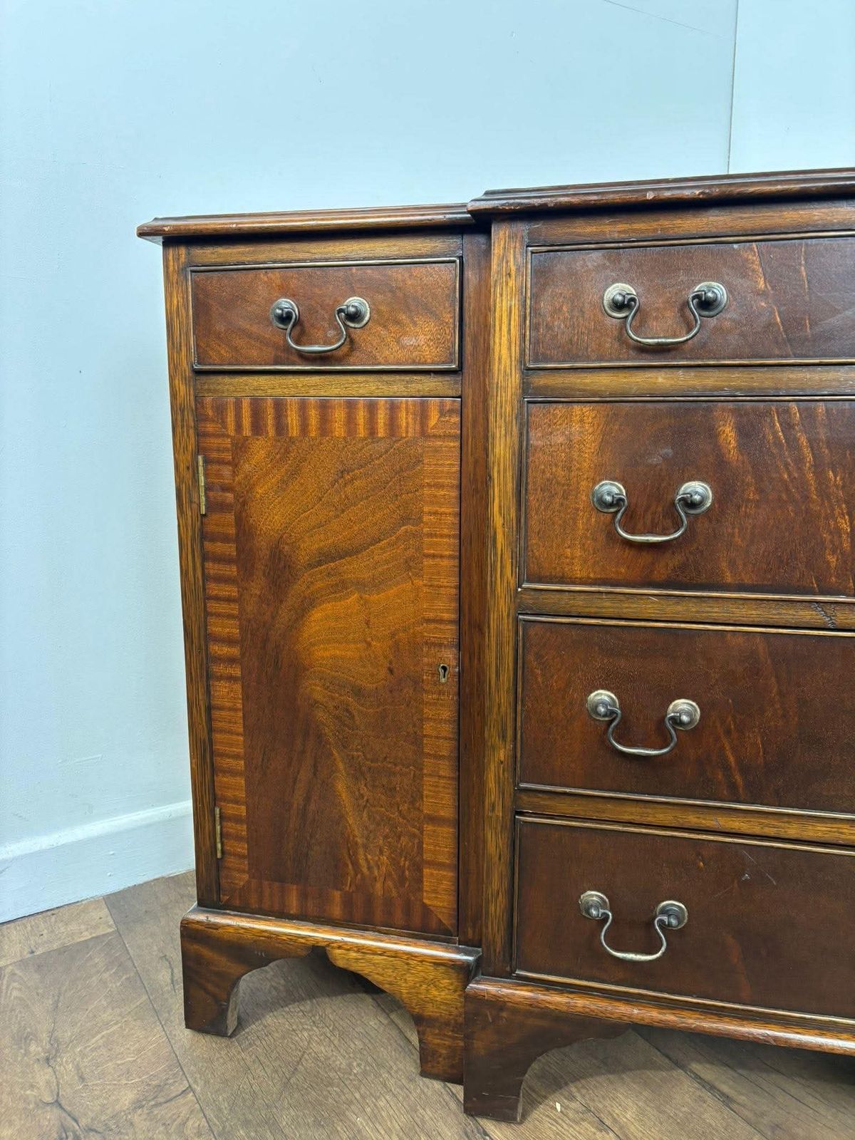 Reproduction Mahogany Crossbanded Breakfront Sideboard photo 349.0