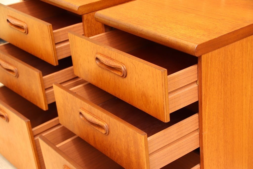 Meredew Mid Century Bedside Tables photo vinterior