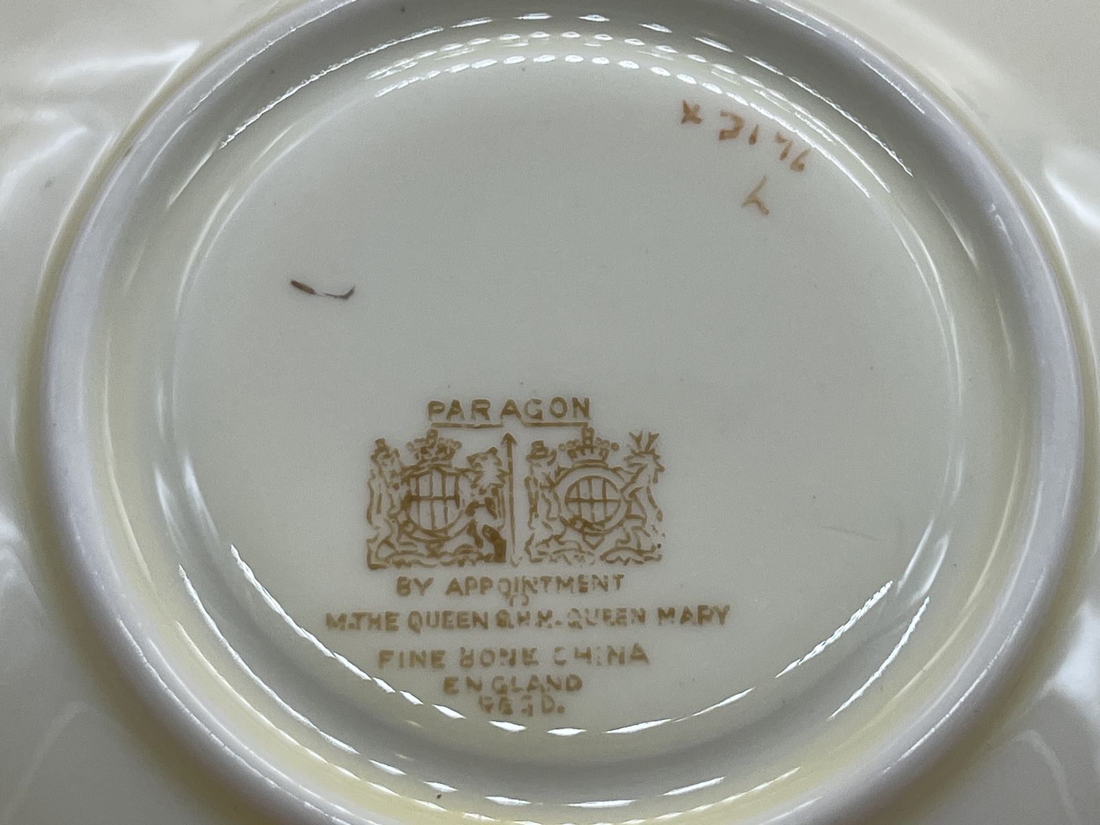Home Decor Paragon Double Warrant Queen Mary Pink Yellow Hydrangea Chintz Cabinet Cup & Saucer Duo. photo